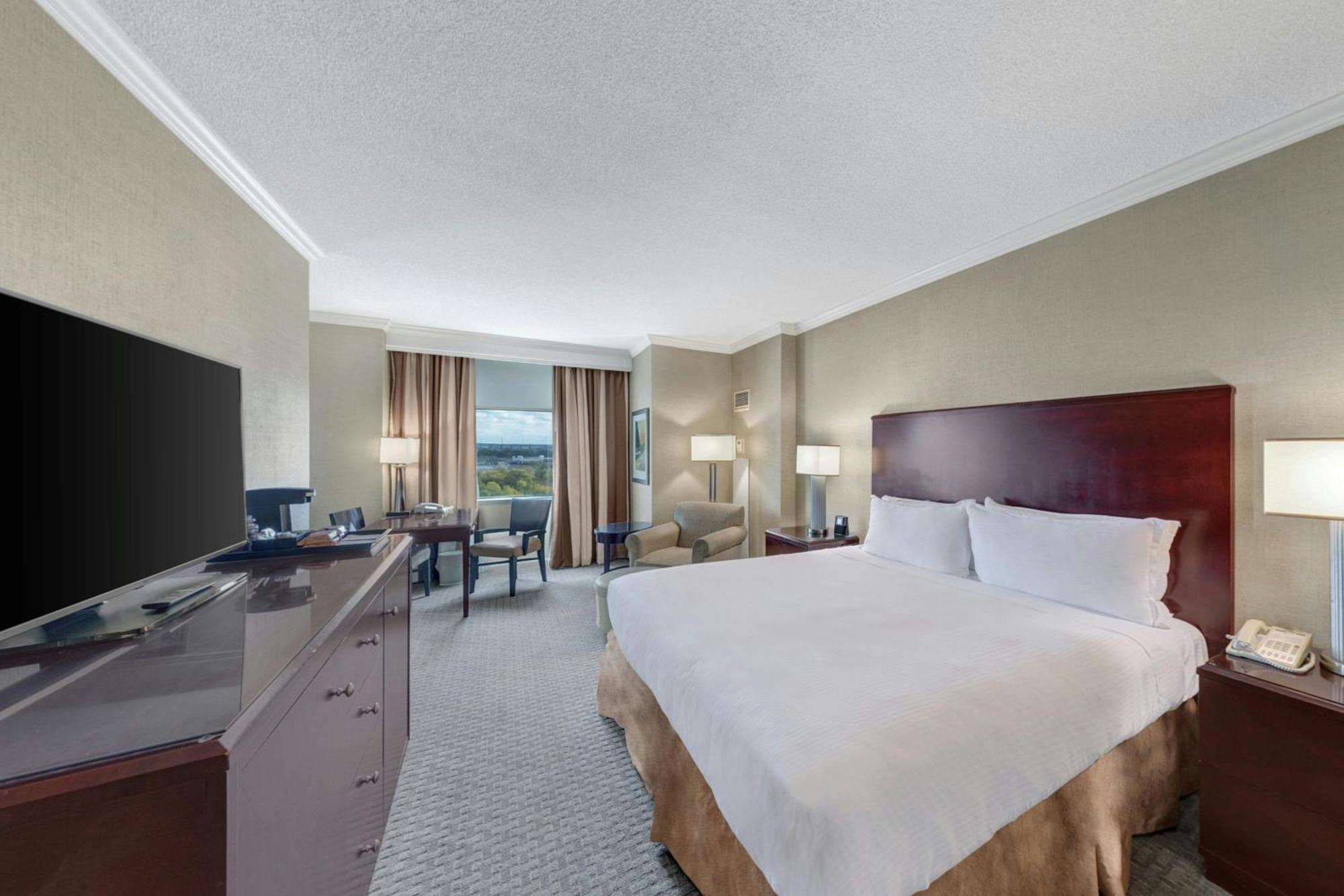 Renaissance Dallas North Hotel Farmers Branch Dış mekan fotoğraf